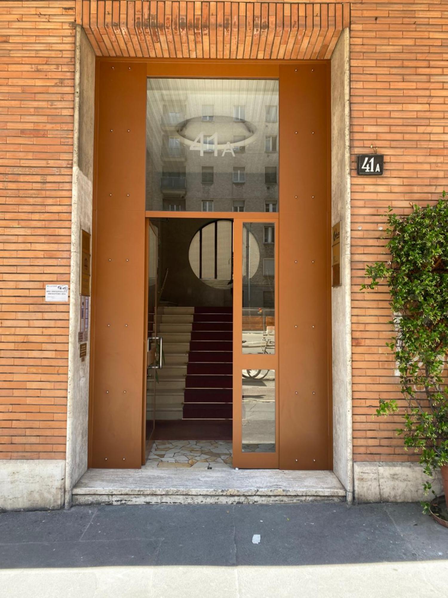 Tina41 Near Central Station,Isola,Corso Como,Piazza Gae Aulenti Милан Экстерьер фото